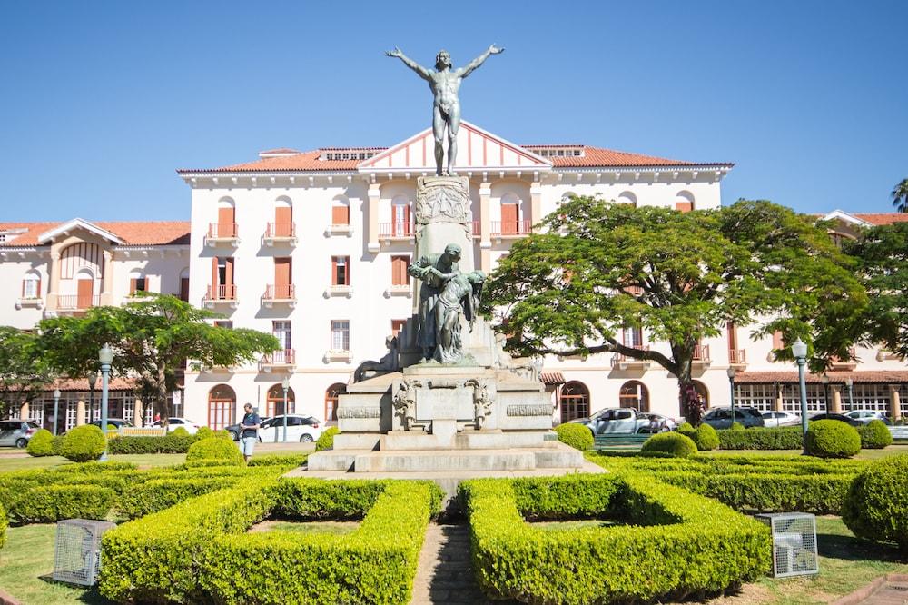 Hotel Euro Suite Pocos De Caldas By Nacional Inn Экстерьер фото
